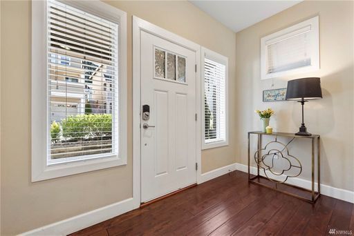 Building Photo - PENDING APPLICATION Spacious Spirit Ridge ...