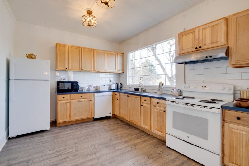 Building Photo - 414 S Holladay Dr