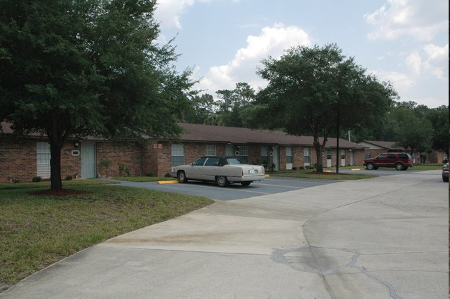 Building Photo - Sugar Mill Woods