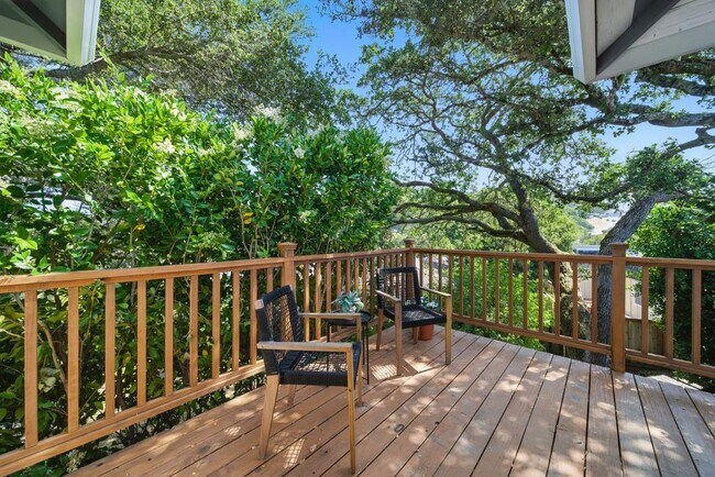 Building Photo - 1406 Cedarwood Dr
