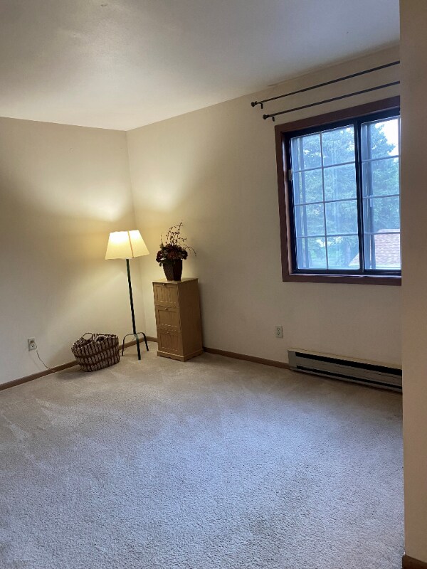 Building Photo - S70W14965 Cornell Cir