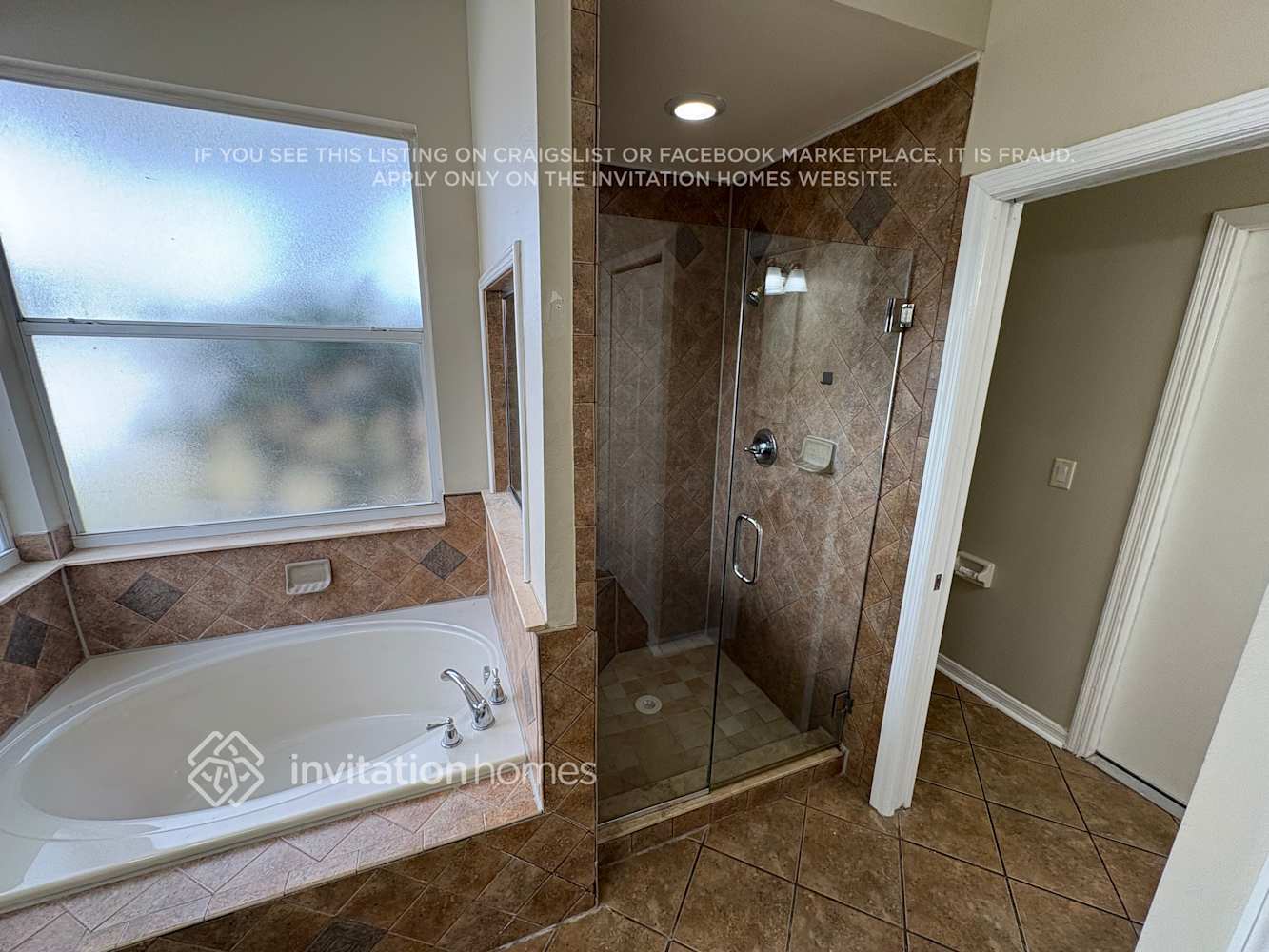 Building Photo - 4505 Bedford Ct E