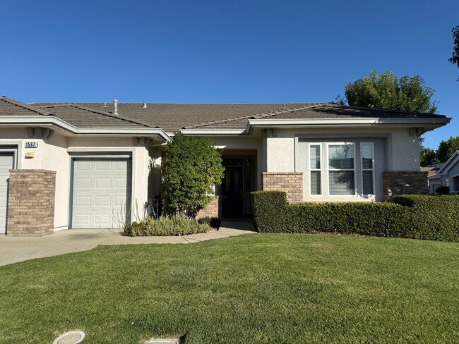 Building Photo - 1587 Regent Dr