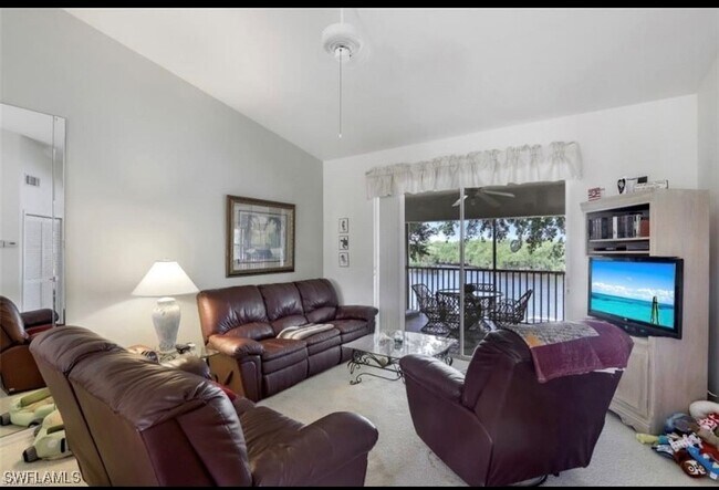 Building Photo - 242 Newport Dr