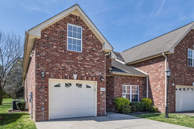 Building Photo - FOR LEASE- CONDO, WALKING DISTANCE TO MTSU CAMPUS!