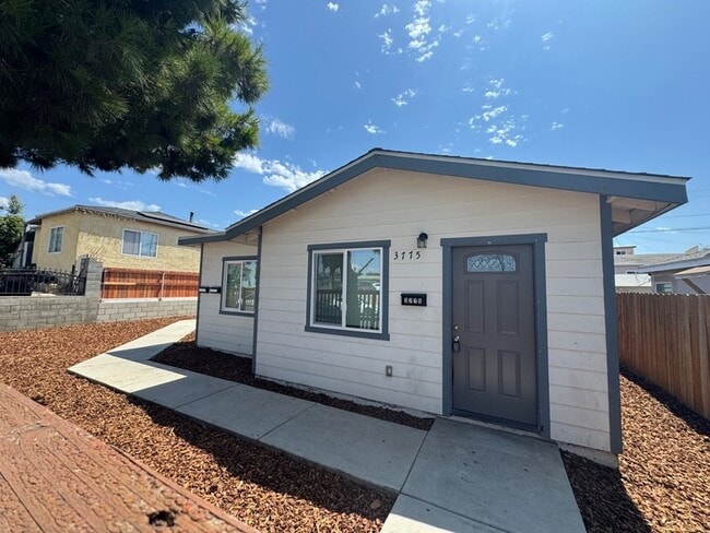 Building Photo - 3775 Teak St