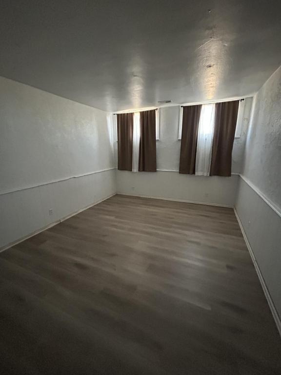 Building Photo - 1480 Wilmont Rd