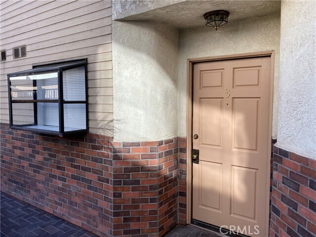 Building Photo - 622 N Howard St