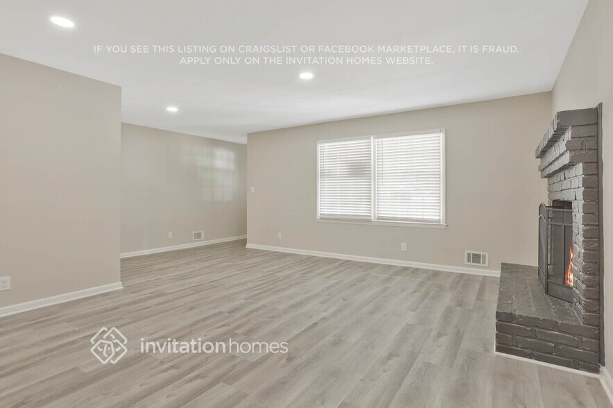 Building Photo - 3569 Troutdale Ct