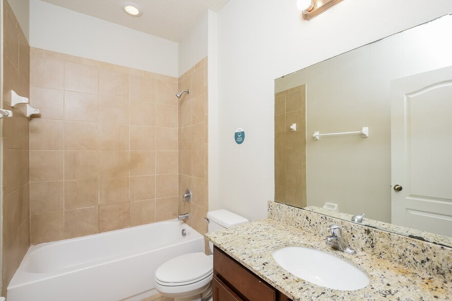 Building Photo - 12425 Hammock Pointe Cir