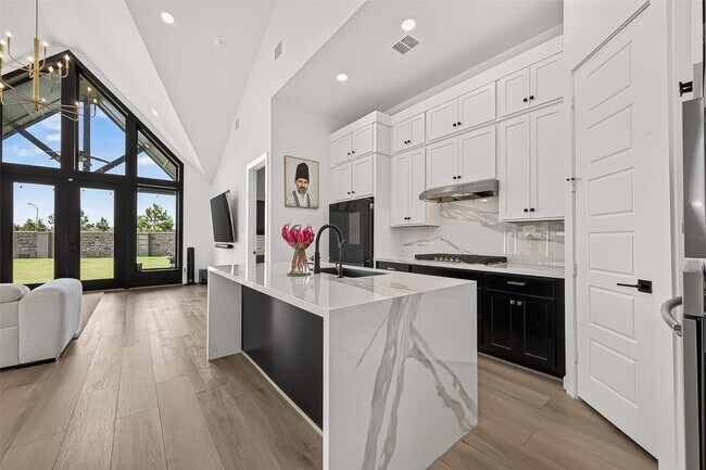 Building Photo - 29746 Burcreek Ln