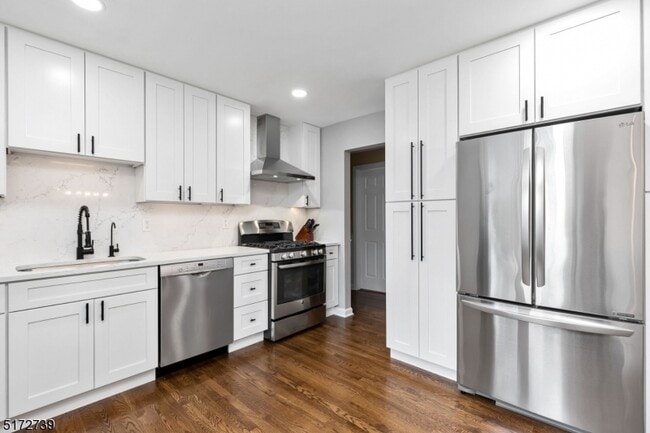 Building Photo - 16 Providence St