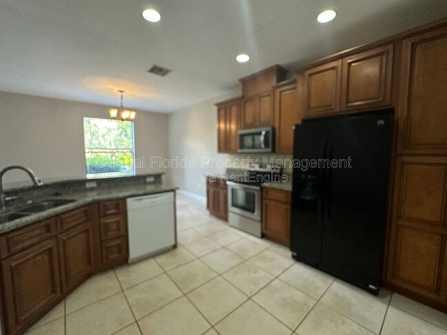 Building Photo - 1213 La Fortuna Blvd