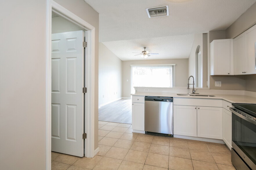Building Photo - 6226 Chapel Pines Blvd