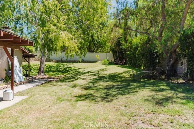 Building Photo - 2234 E Hillcrest Dr