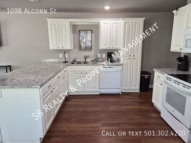 Building Photo - 109 Alcorn St