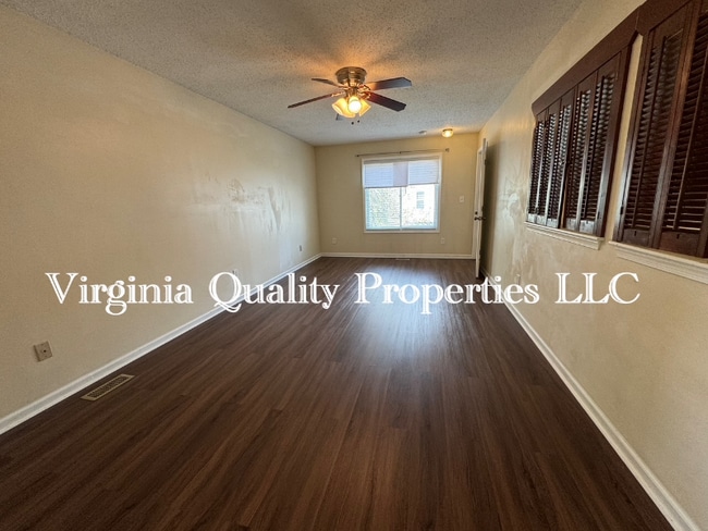 Building Photo - 5524 Glenville Cir