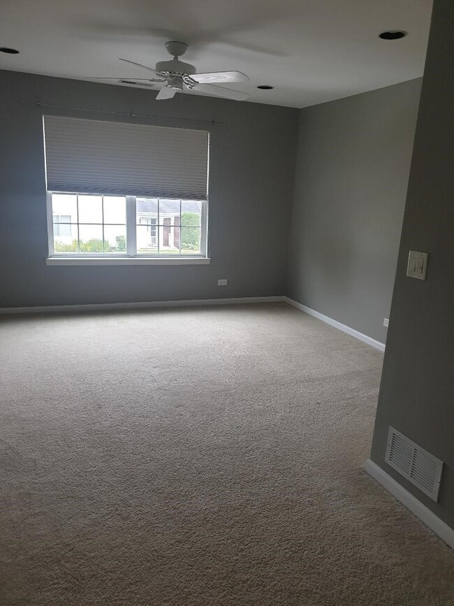 Building Photo - 28121 Sonoma Pass