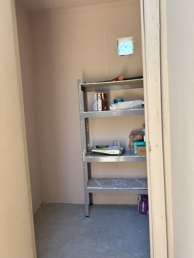 Building Photo - 2 Bedroom/2 bath Condo in the Mission de L...
