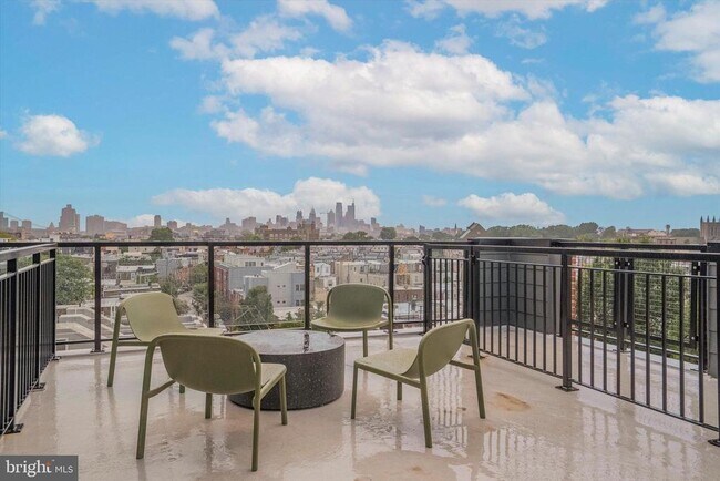 Building Photo - 2636 E York St