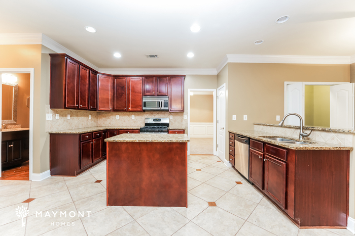 Building Photo - 2807 Havenwood Dr