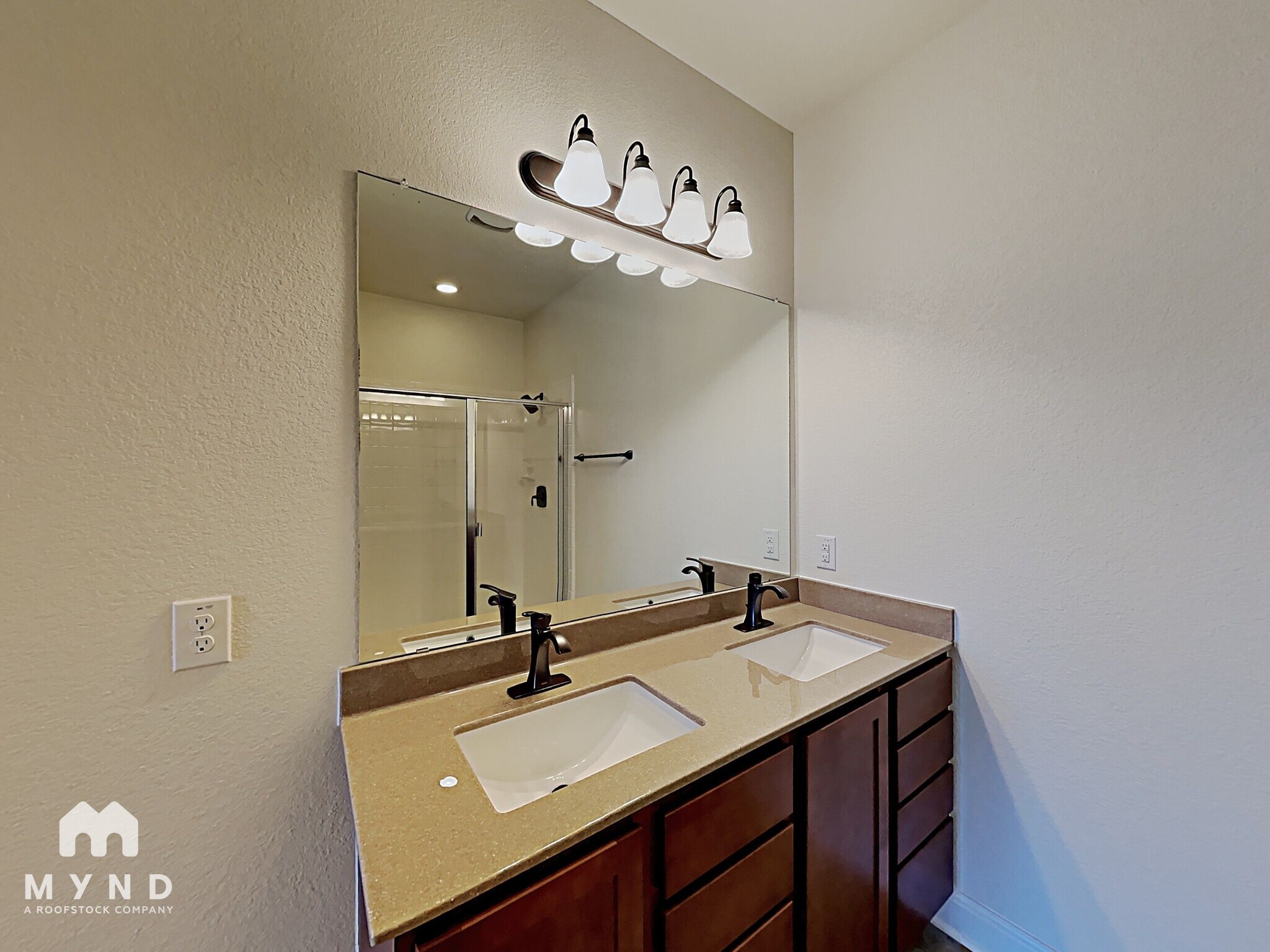 Building Photo - 5805 Sardinia Dr