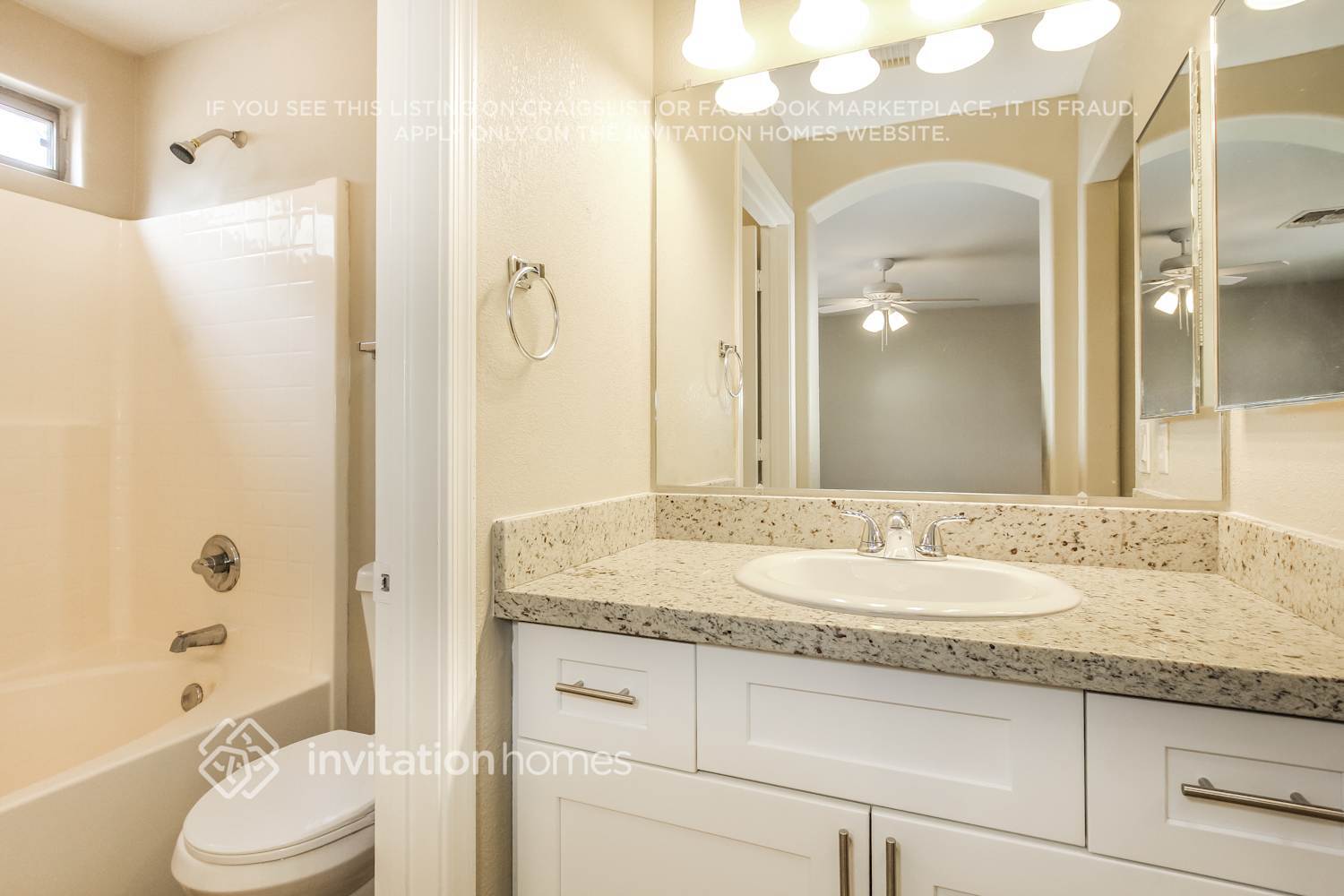 Building Photo - 2423 S 82nd Ln