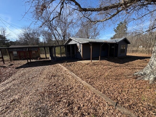 Building Photo - Renovated 1 Bedroom 1 Bath Home on 1 Acre!