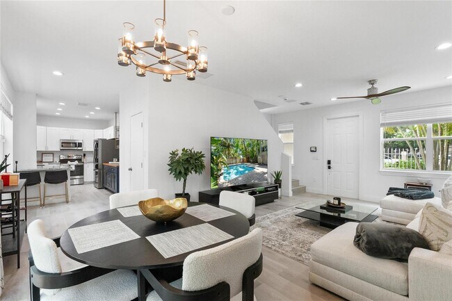 Building Photo - Southwest 8th Street, Fort Lauderdale, FL 33315 - 3 BR 2.5 BA townhouse