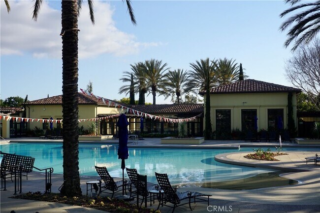Building Photo - 72 Chantilly-