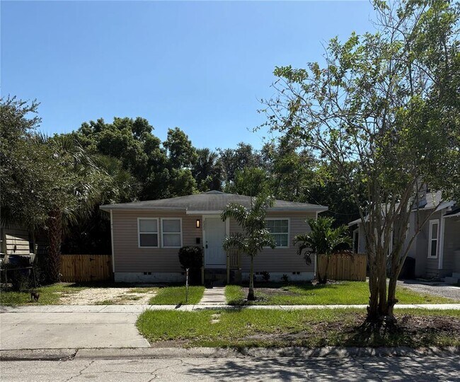 Primary Photo - 2300 17th Ave S