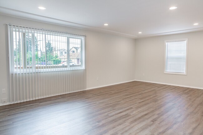 Building Photo - 13107 SE Division St