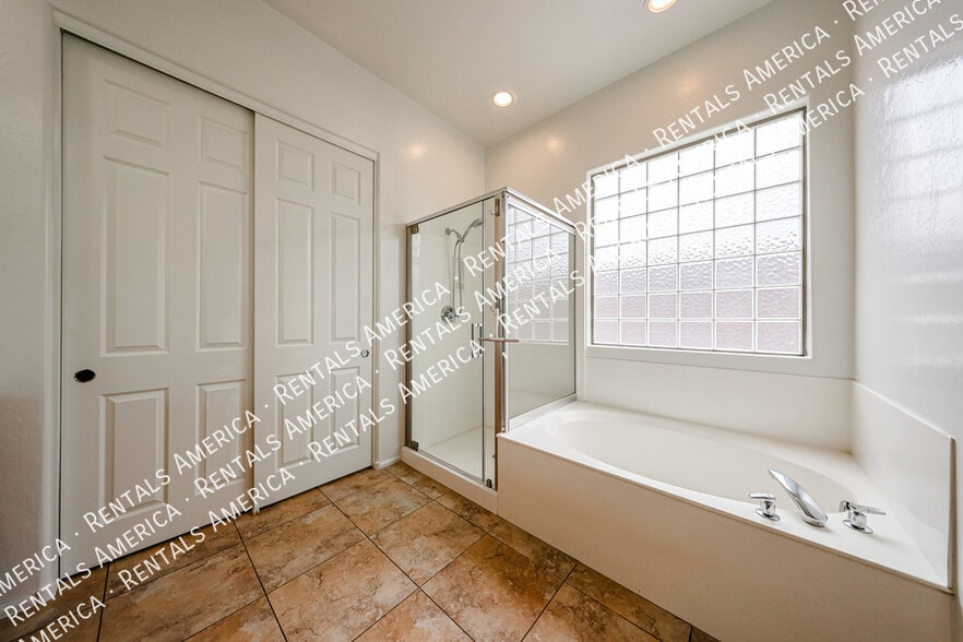 Building Photo - 6274 S View Ln