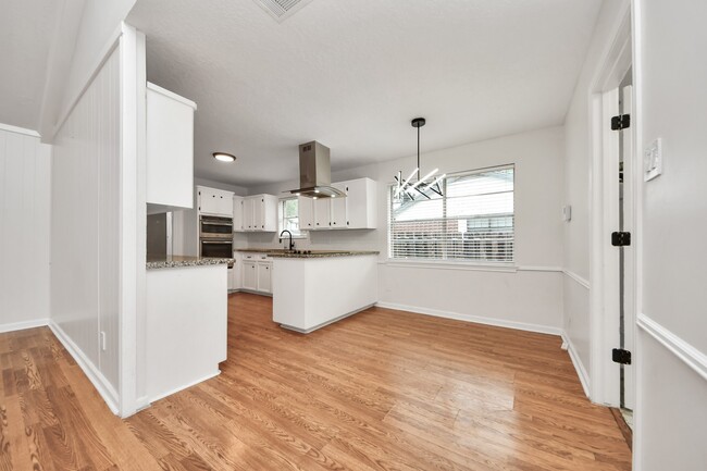 Building Photo - 1319 Forsythe Ln