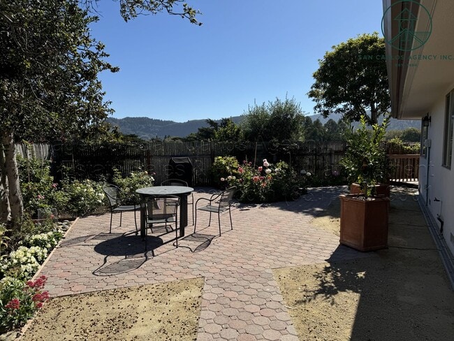 Building Photo - 2 Bedroom Carmel Home with Views of Point Lobos