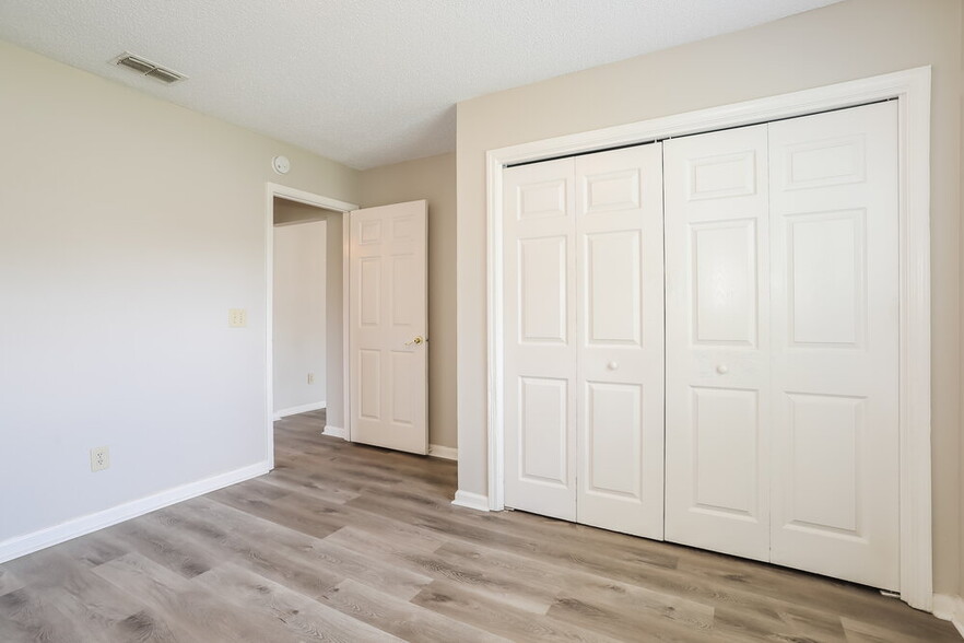 Building Photo - 3183 Olde Sutton Parke Dr