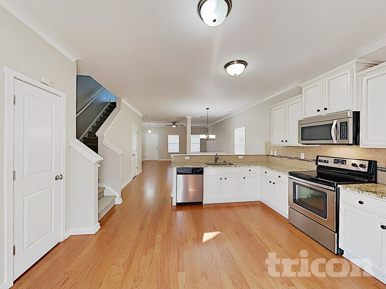 Building Photo - 7030 McLothian Ln