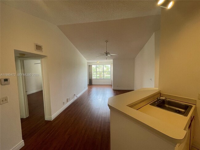 Building Photo - 3330 Pinewalk Dr N