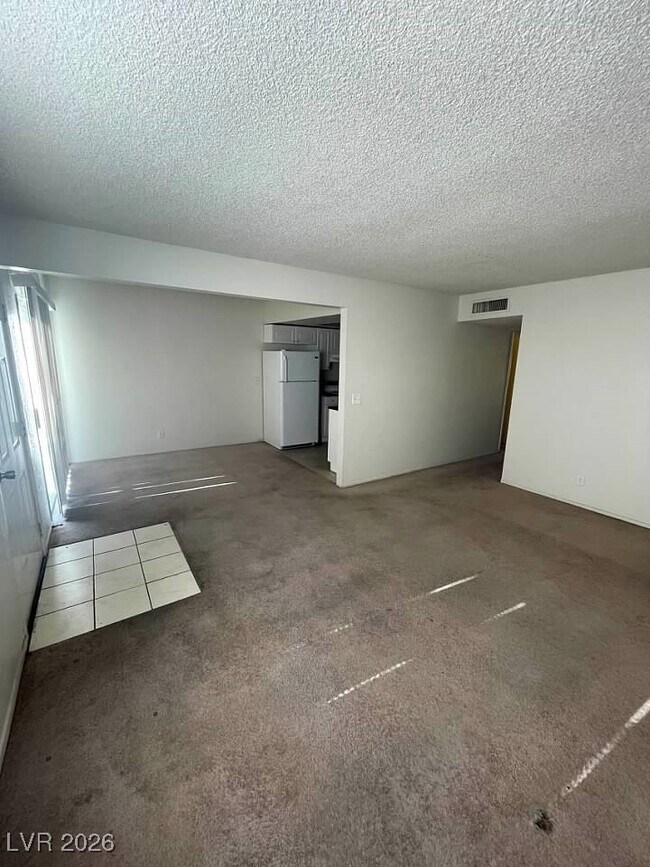 Building Photo - 241 Misty Isle Ln