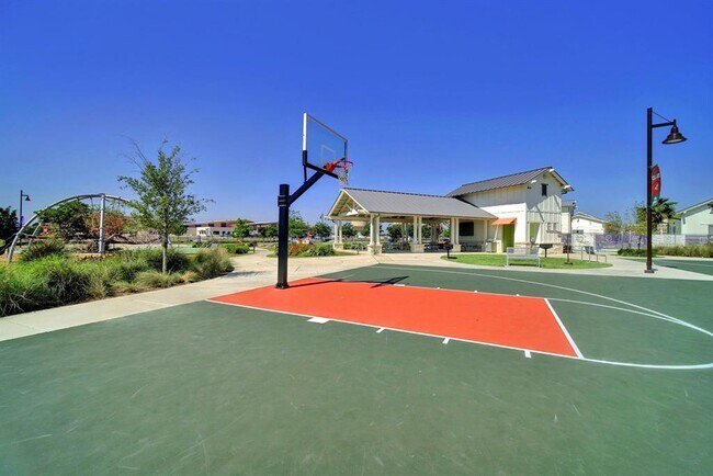 Building Photo - 109 Hedgerow Ln