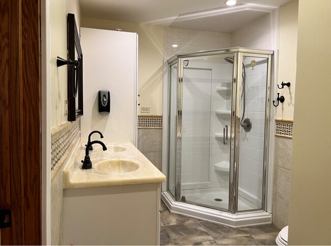 Primary bath - 8431 W 135th St