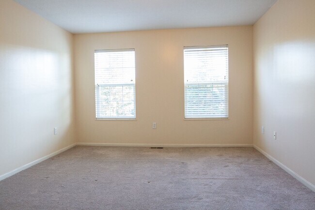 Building Photo - 5036 Ivyvine Blvd