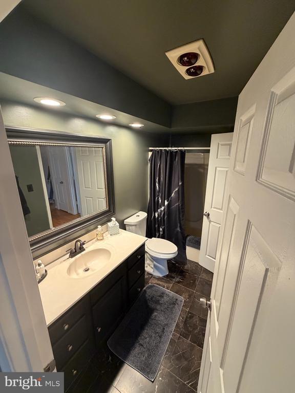 Building Photo - 281 Tall Oak Dr