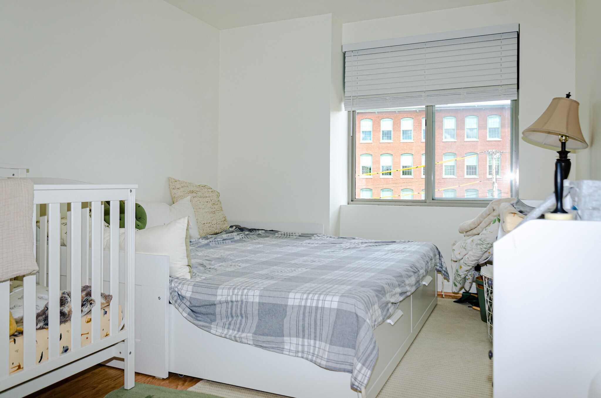 Building Photo - 173 Oak St