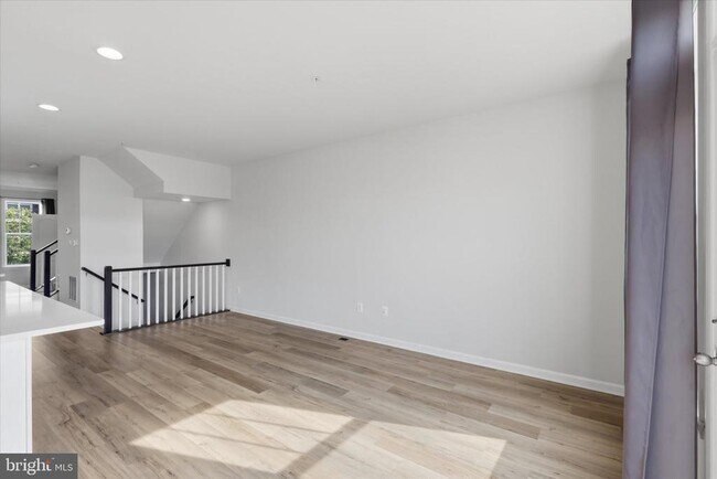 Building Photo - 5818 Imperial Dr