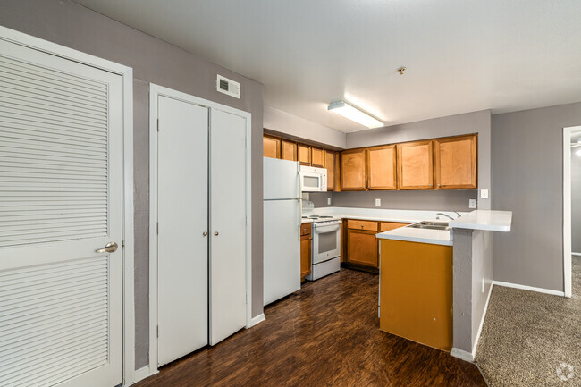 Interior Photo - Silver Springs Apartment Homes