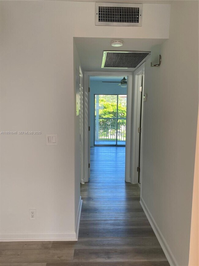 Building Photo - 801 SW 133rd Terrace