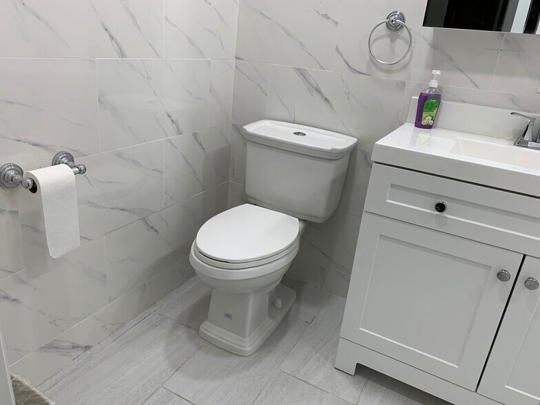 Building Photo - 4727 39th Pl