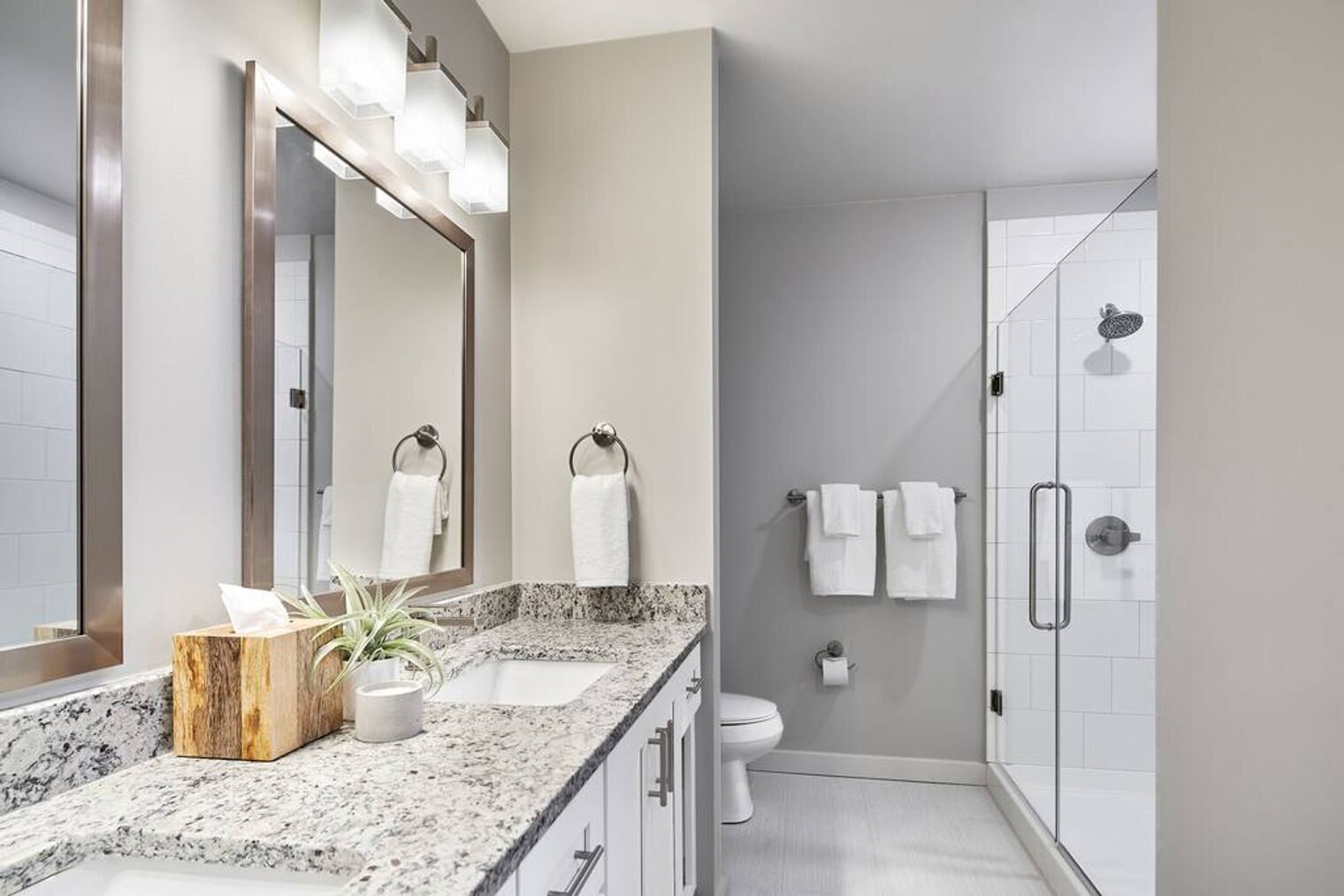 Building Photo - 516 Lea Ave