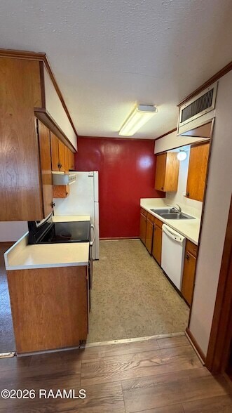 Building Photo - 715 Harding St